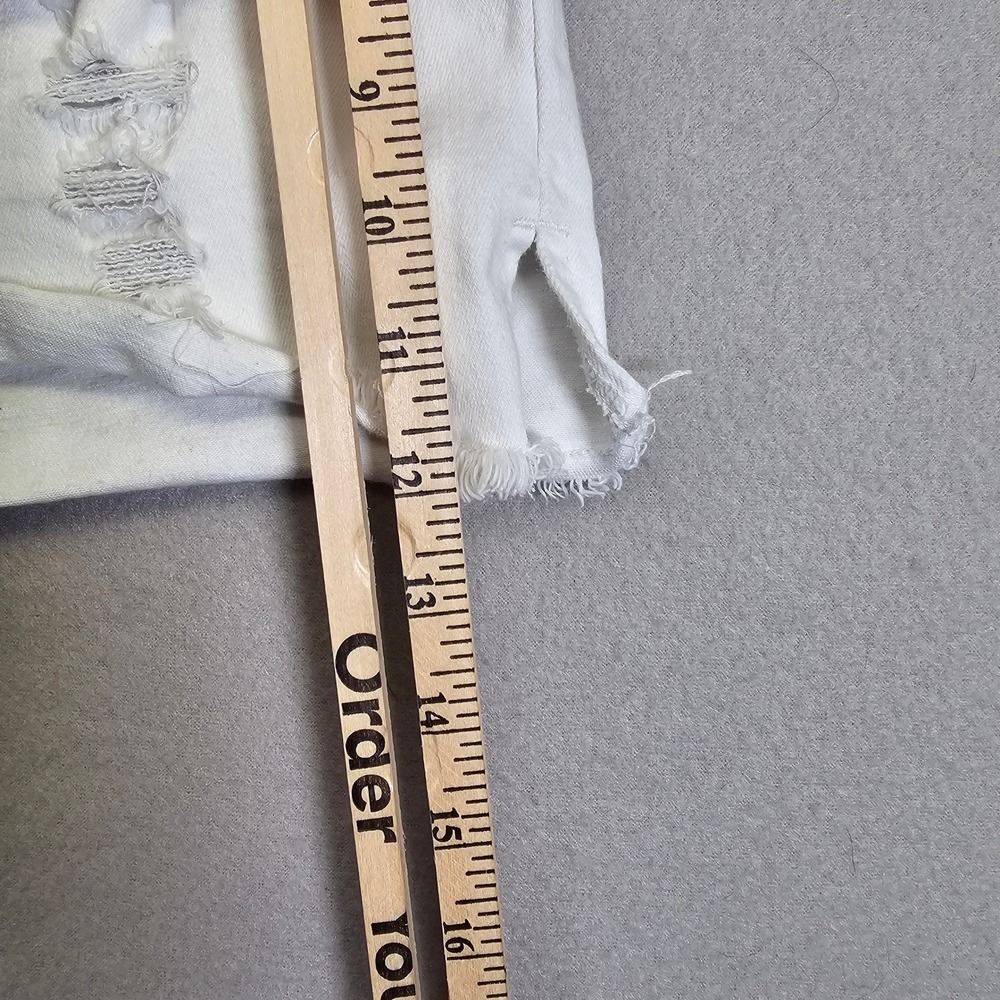 Indigo Rein Womens White Distressed Denim Shorts Button Fly Size 13/30 High Rise - Picture 4 of 7